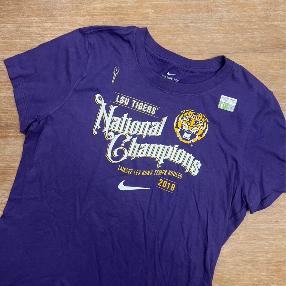 NWT Nike LSU Purple Gold T-Shirt M